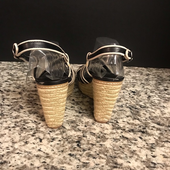 Kelly & Katie Two Tone with Jute Sandals - Picture 5 of 7